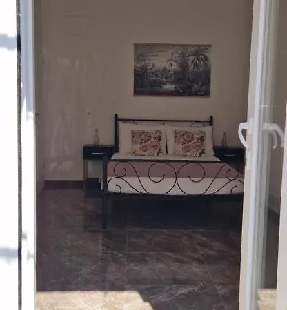 Petar * Komiza